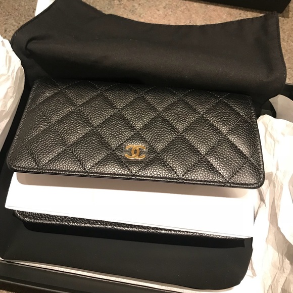 chanel classic wallet on chain